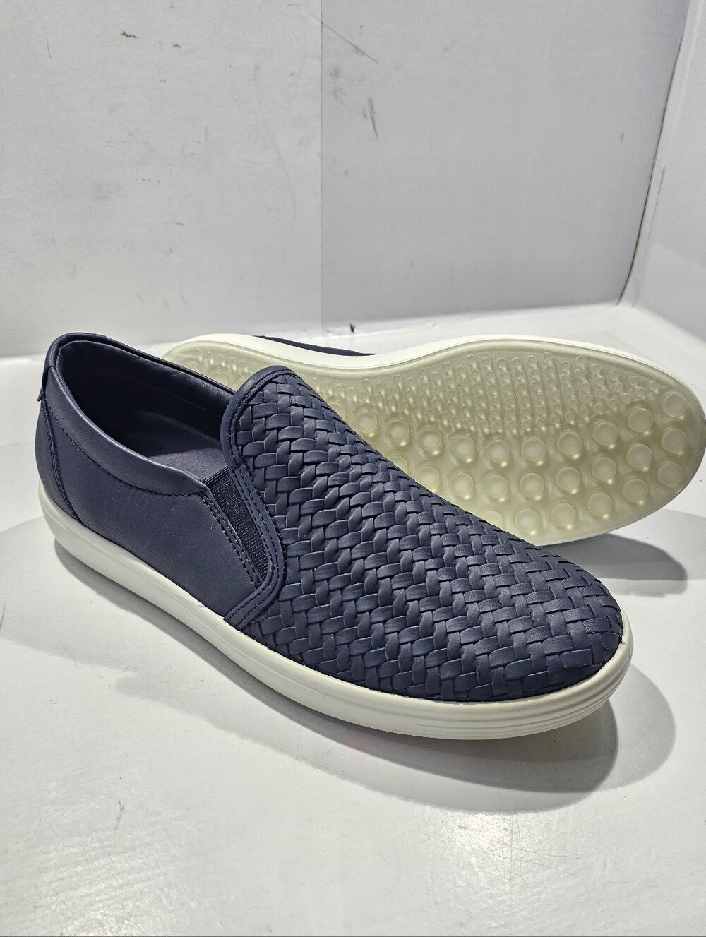 ECCO SOFT 7 WOMEN'S LEATHER WOVEN LOAFER SLIP-ON SHOE SIZE 6-6.5 NAVY A1